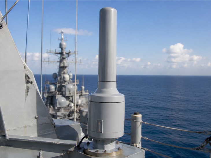 Prodotto | Progettazione antenne navali custom per applicazioni marine, difesa e piattaforme unmanned